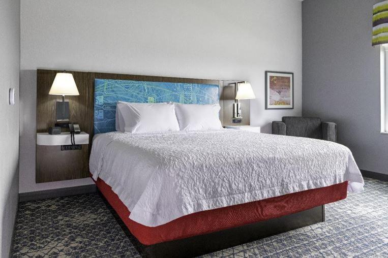 Hampton Inn By Hilton St Louis Airport Woodson Terrace Εξωτερικό φωτογραφία
