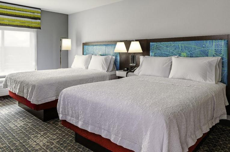 Hampton Inn By Hilton St Louis Airport Woodson Terrace Εξωτερικό φωτογραφία