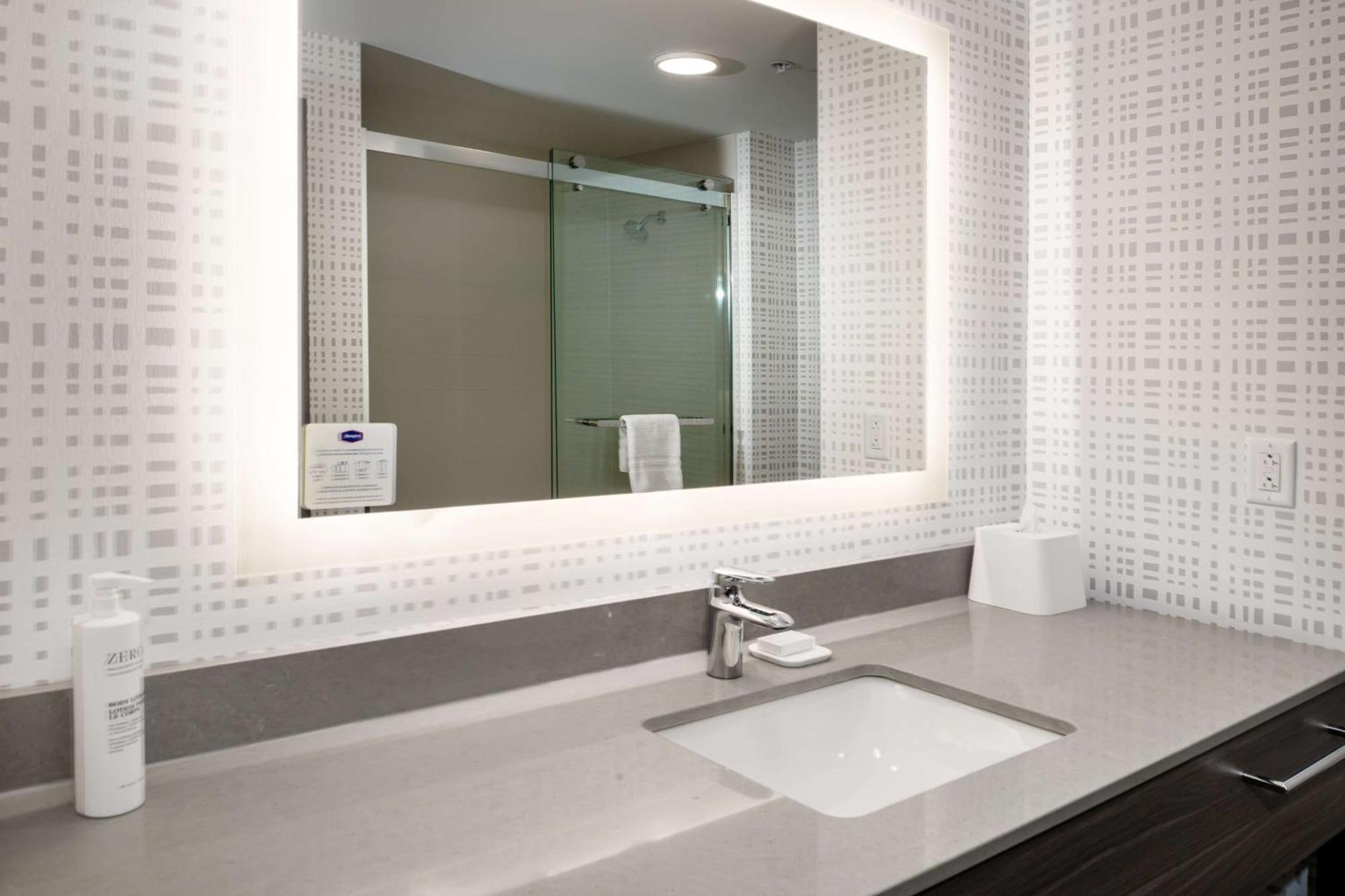 Hampton Inn By Hilton St Louis Airport Woodson Terrace Εξωτερικό φωτογραφία