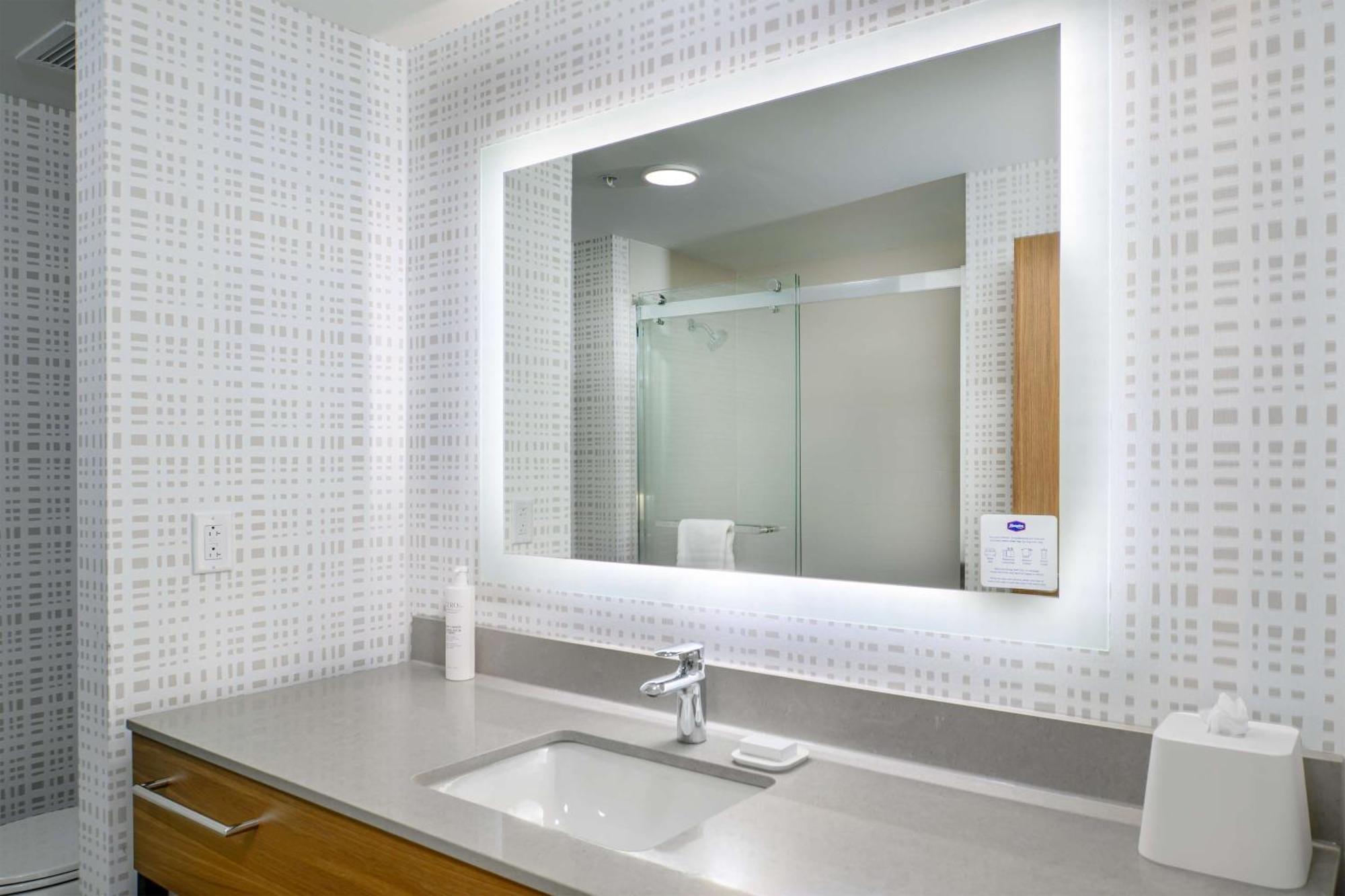 Hampton Inn By Hilton St Louis Airport Woodson Terrace Εξωτερικό φωτογραφία