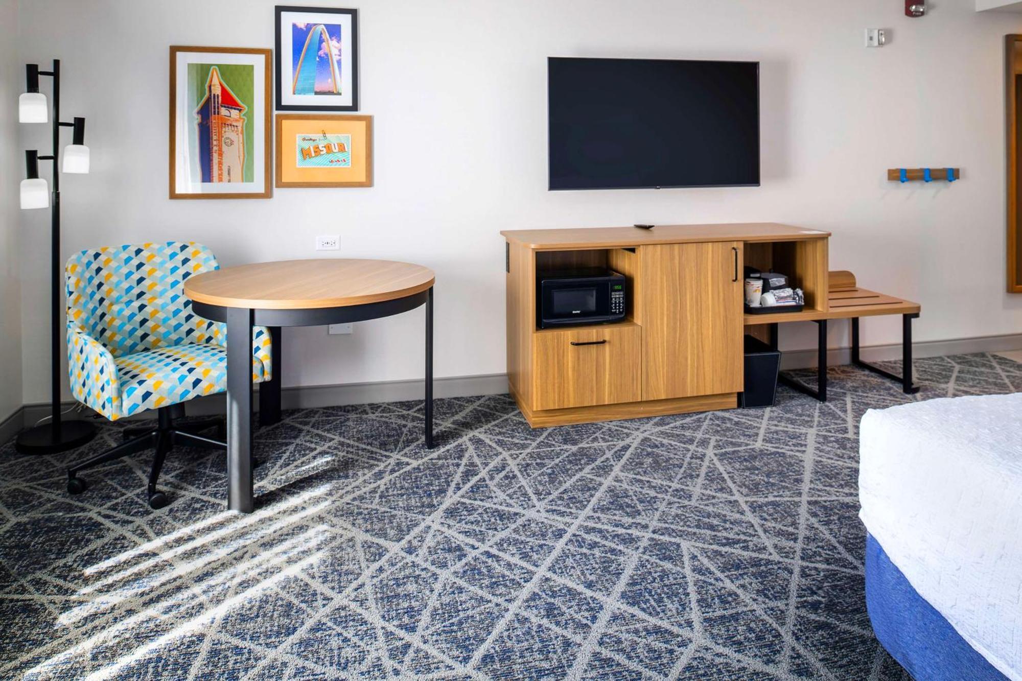 Hampton Inn By Hilton St Louis Airport Woodson Terrace Εξωτερικό φωτογραφία