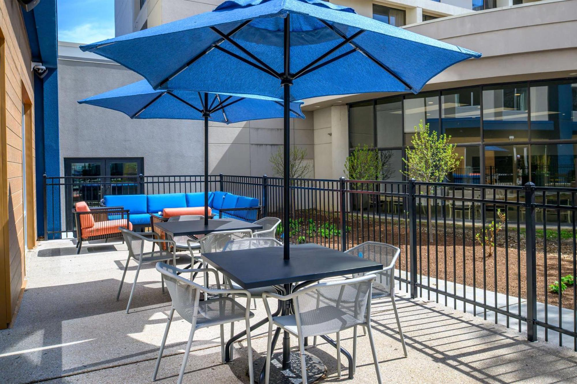 Hampton Inn By Hilton St Louis Airport Woodson Terrace Εξωτερικό φωτογραφία